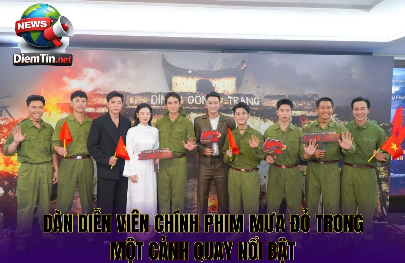 Dàn diễn viên chính phim Mưa Đỏ trong một cảnh quay nổi bật